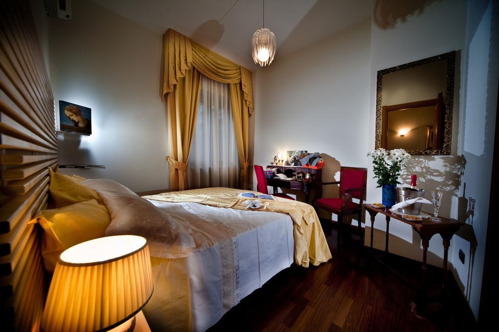 Napoli Porta Di Mare Bed and Breakfast Rum bild